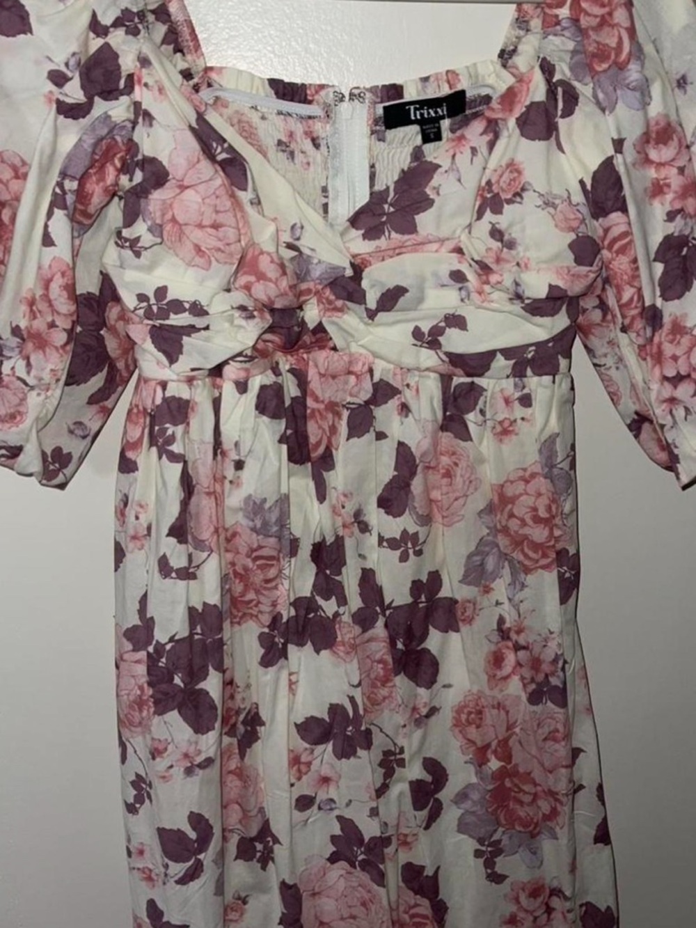 Trixxi White Floral Twist-Front Puff Sleeve Tunic with Pink & Plum Blooms